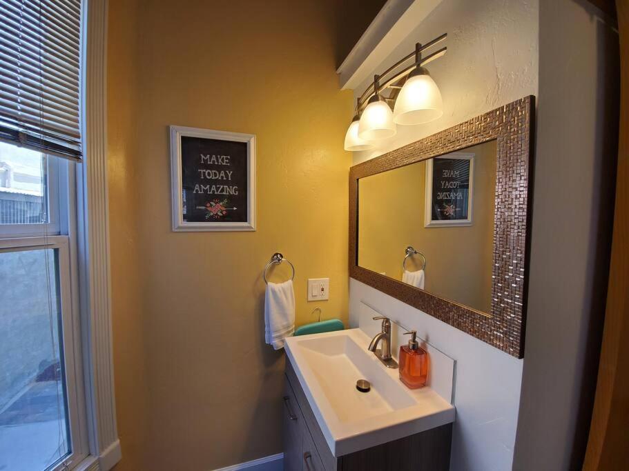 Centrally Located Studio And Cozy Place Perfect For Travelers And Couples! Located In San Diego Downtown! Perfect For Your Quick Getaway!公寓 外观 照片